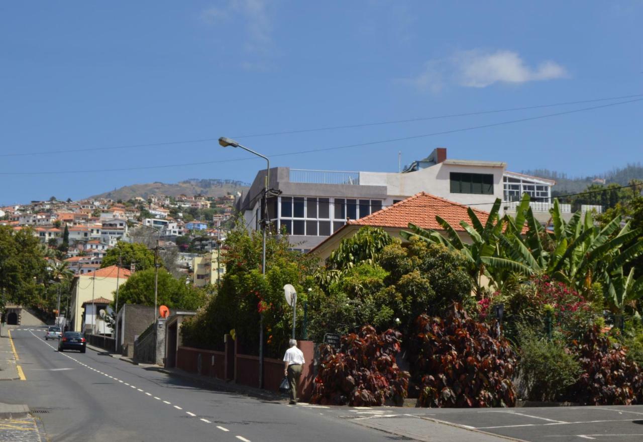 Top Floor With Balcony In Funchal Bagian luar foto