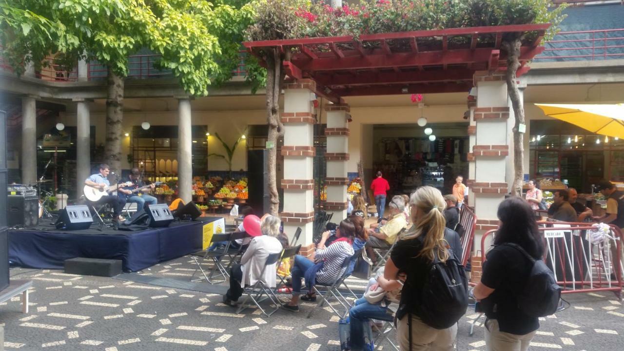 Top Floor With Balcony In Funchal Bagian luar foto