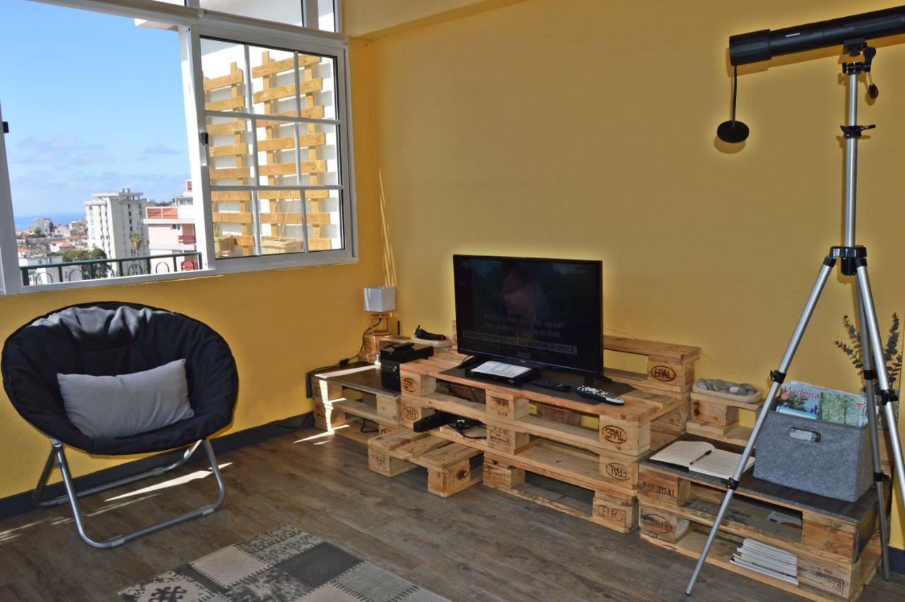 Top Floor With Balcony In Funchal Bagian luar foto