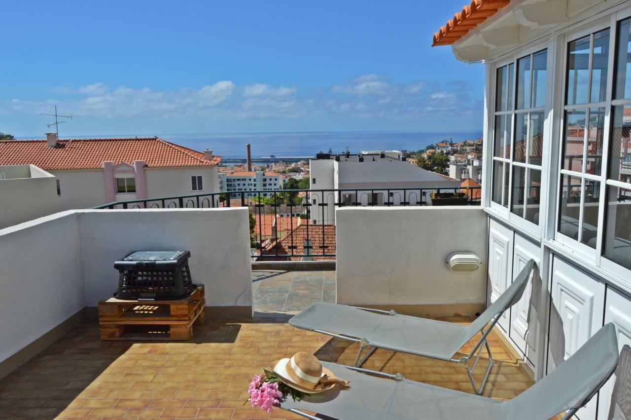 Top Floor With Balcony In Funchal Bagian luar foto