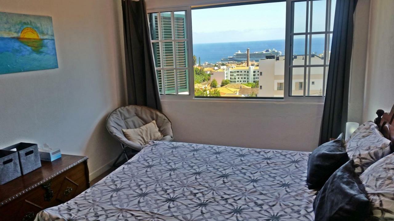 Top Floor With Balcony In Funchal Bagian luar foto